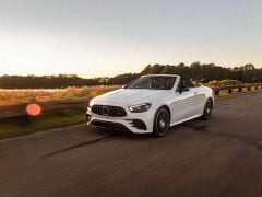 Mercedes W213 2020+ GTR Uyumlu Yedek Parça Panjur Siyah