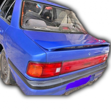 Mazda 323 1990 - 1997 Işıklı Spoiler Boyalı