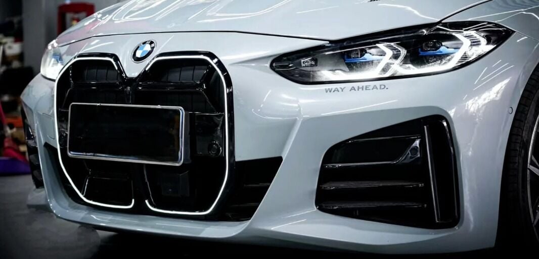 Bmw G22/G23 CS Ledli Panjur Parlak Siyah