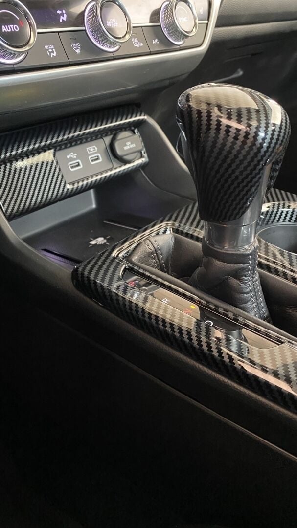 Honda Cıvıc FE1 2022 Için Uyumlu Vıtes Topuzu Kaplama- Karbon