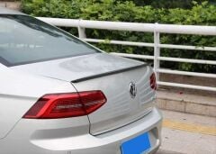 Volkswagen Passat B8 Uyumlu Yedek Parça Spoiler Parlak Siyah