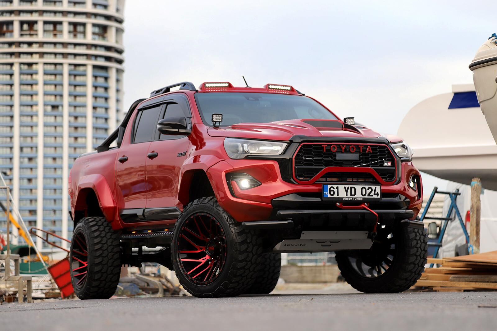 Mitsubishi L200 2010+ sonrası Siyah Shark Ön Koruma AQM PST24