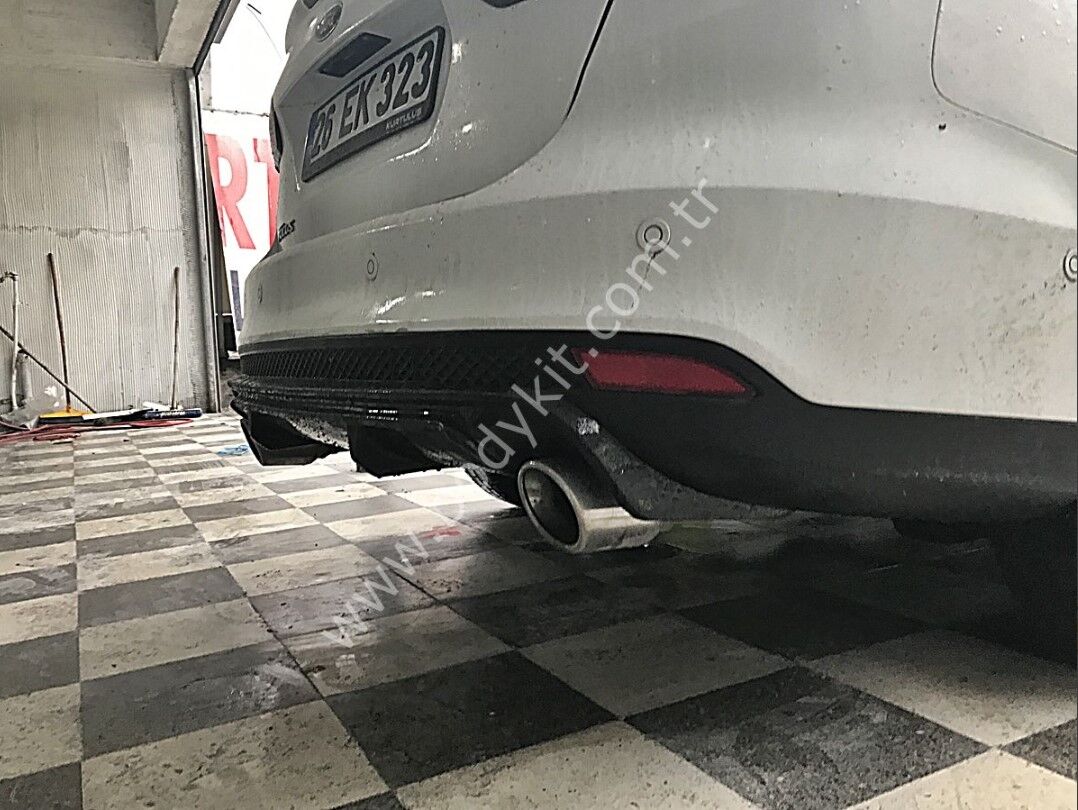 Ford Focus 3  Uyumlu yedek Parça Sedan Difüzör Plastik