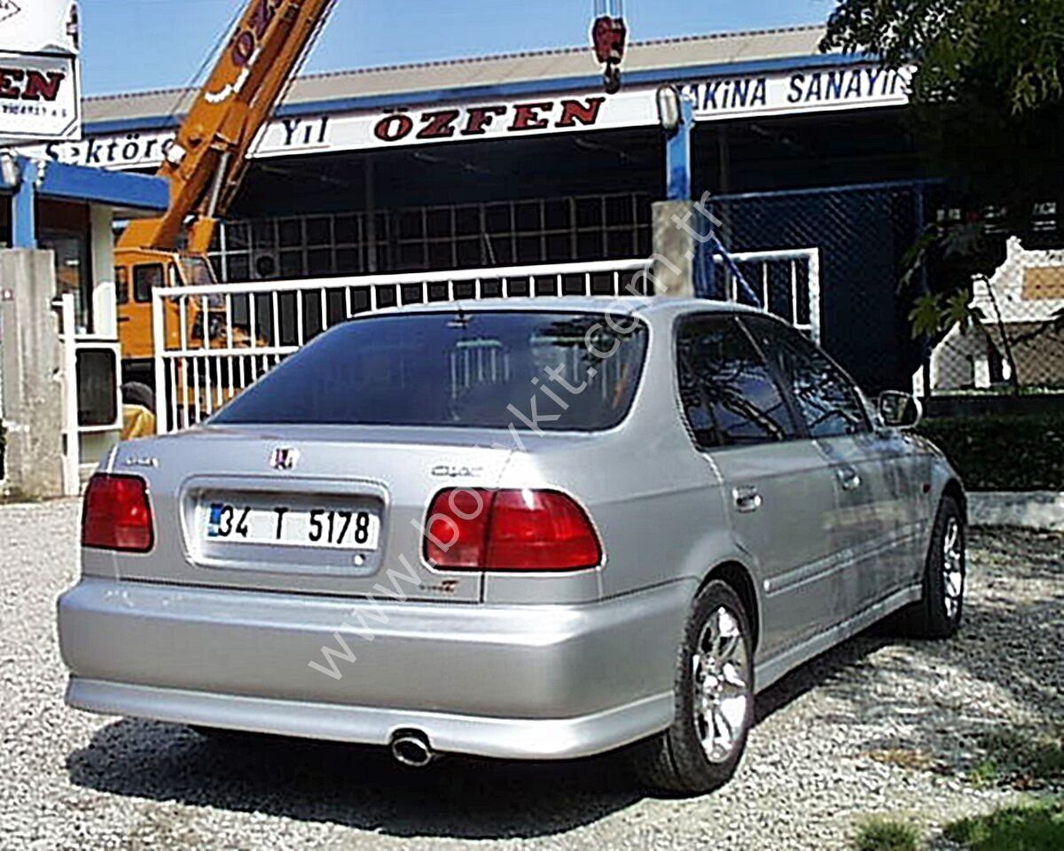 Honda Civic Uyumlu Yedek Parça 1 Arka Tampon Eki