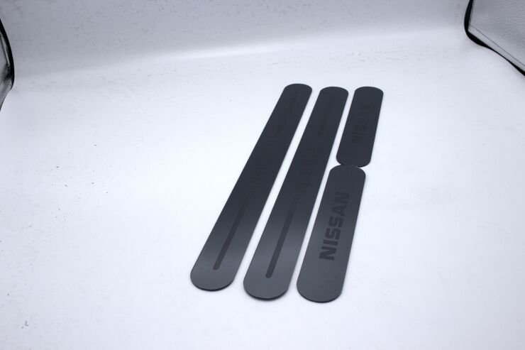 Nissan Füme Işıksız Kapı Eşiği