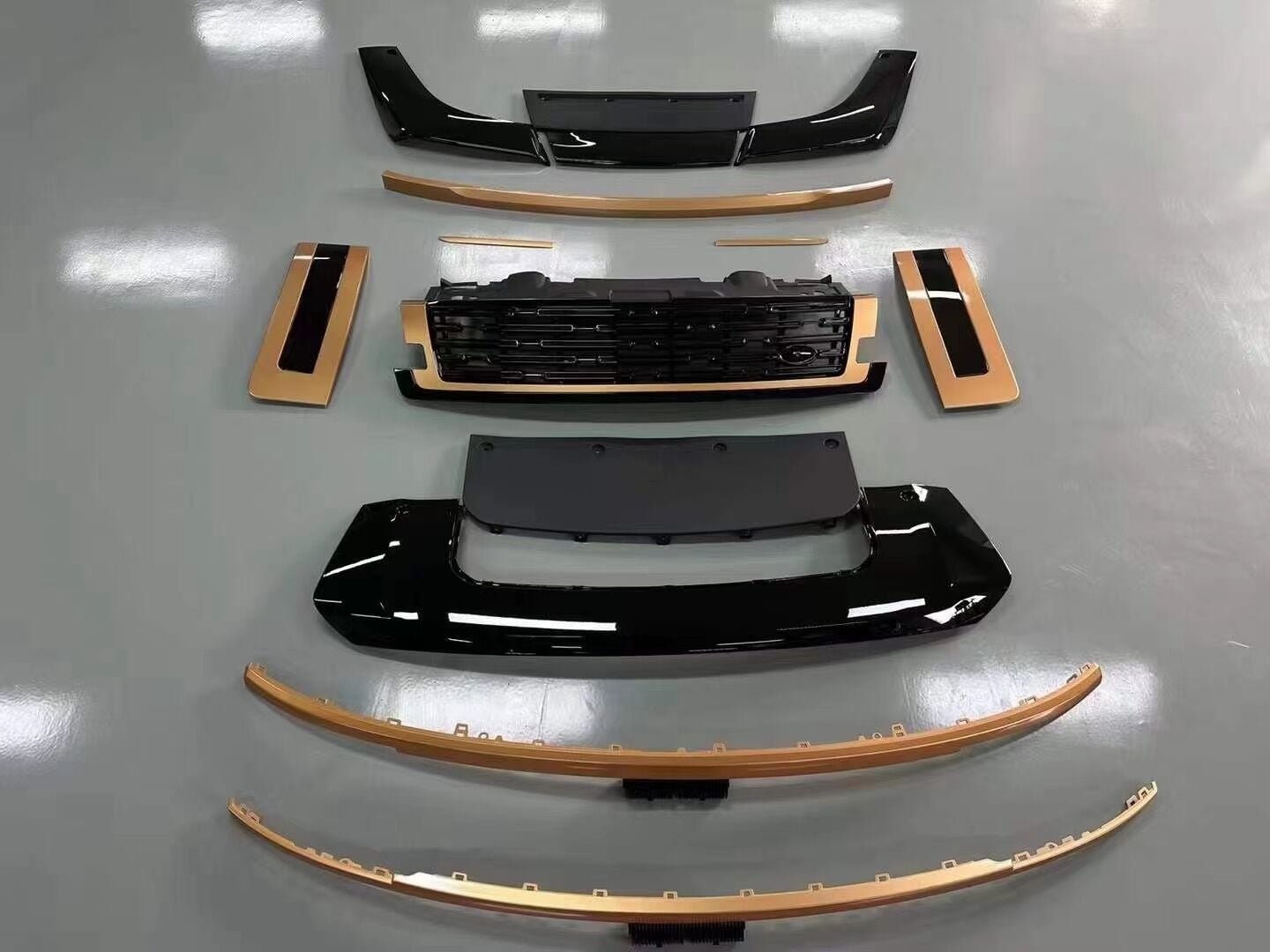 Range Rover Vogue 2023+ Golden Kit