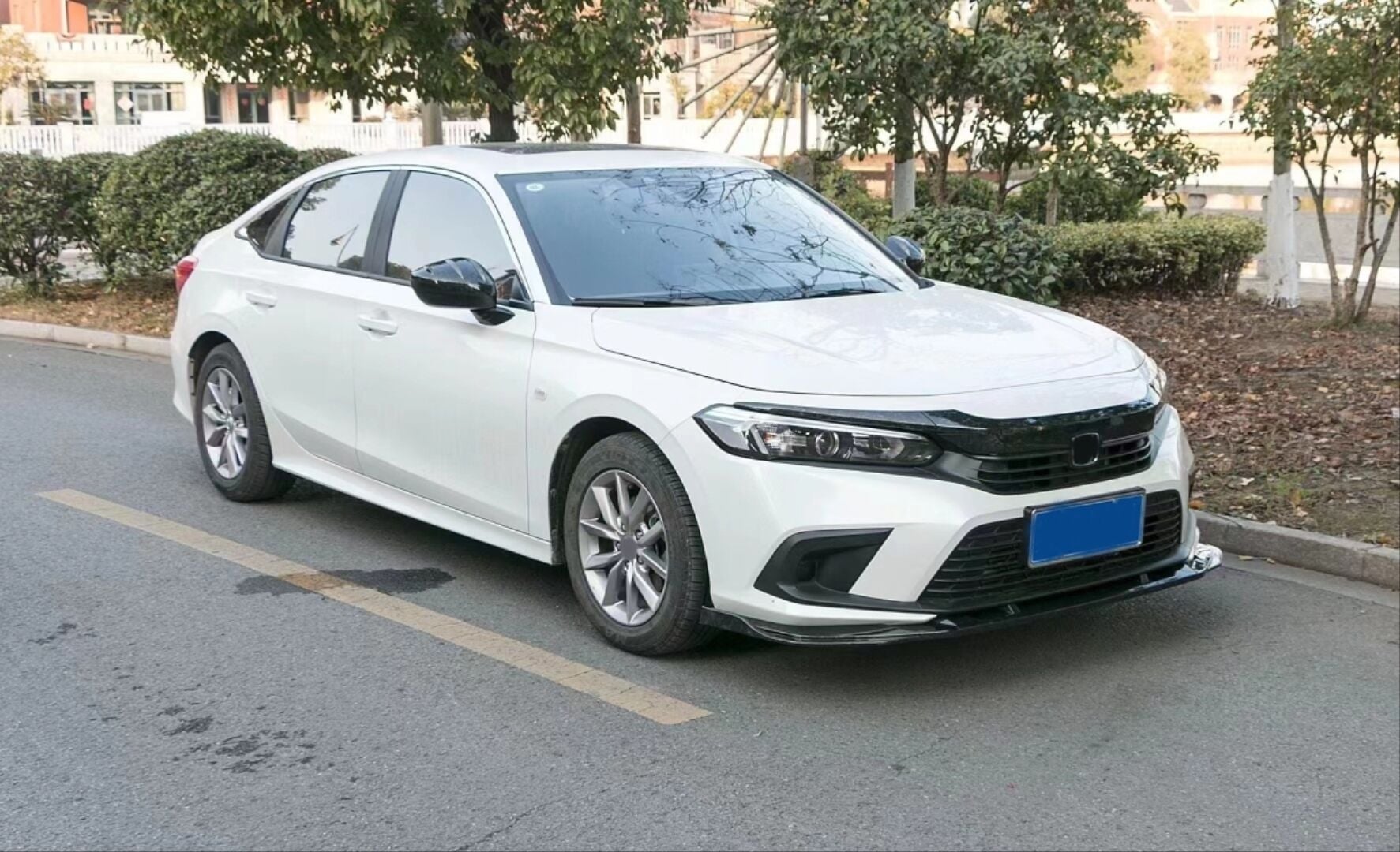 Honda Civic FE1 2022+ Uyumlu Piano Black Ön Lip Parlak Siyah 3 Parça