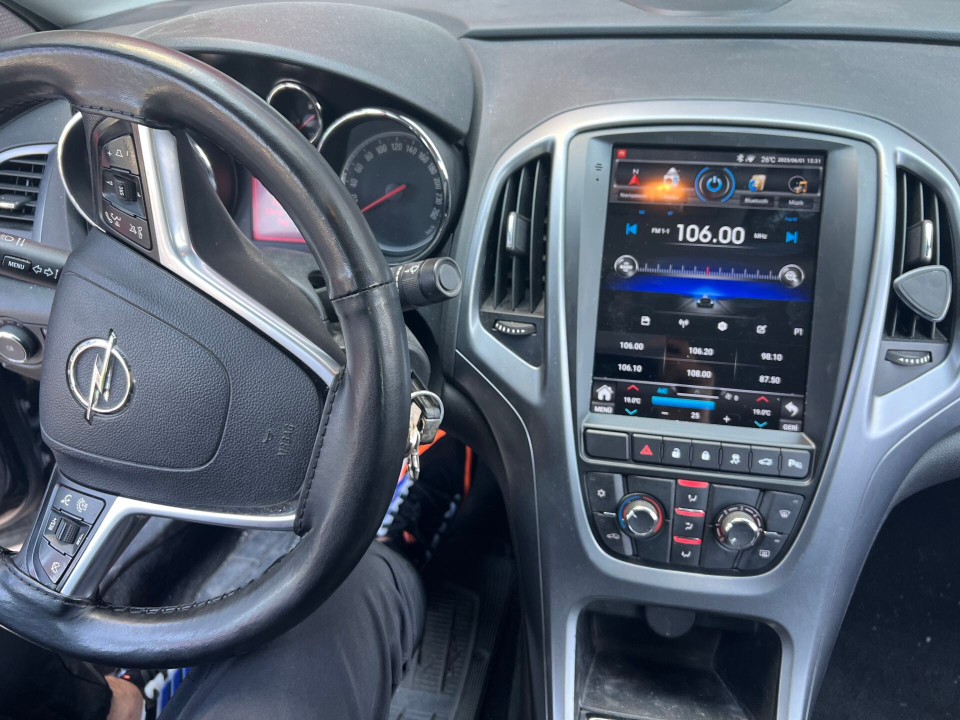 Opel Astra J Tesla Multimedya Carplay+And.Auto 4+64gb
