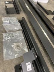 Land Rover Discovery 5 2021+ Elektrikli Yan Basamak