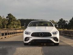 Mercedes W213 2020+ GTR Uyumlu Yedek Parça Panjur Siyah