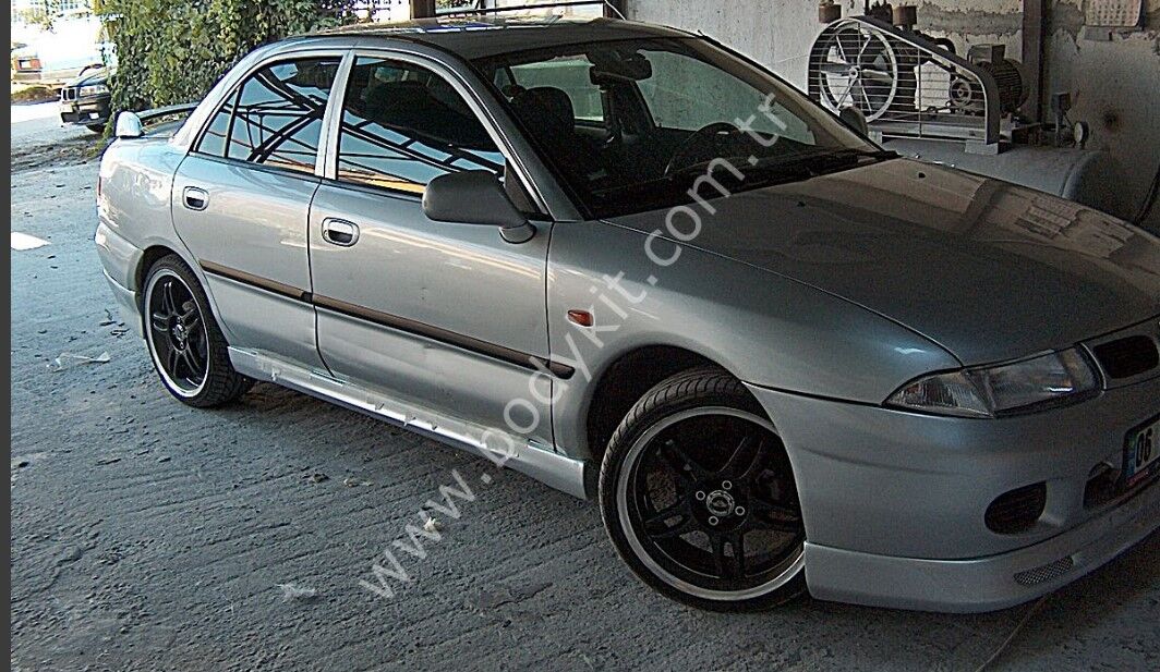 Mitsubishi Carisma Marşpiyel