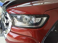 Ford Ranger  Uyumlu Yedek Parça  2015-2020 Far Çerçevesi Kaplama Siyah