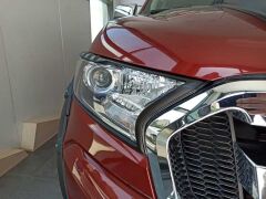 Ford Ranger  Uyumlu Yedek Parça  2015-2020 Far Çerçevesi Kaplama Siyah