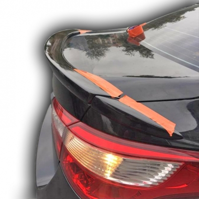 Renault Latitude 3 Parça Spoiler Boyalı