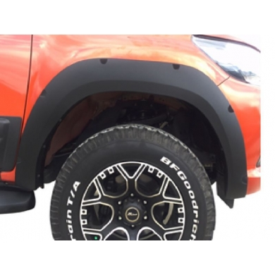 Toyota Hilux 2015-2021 Çıkıntılı Civatasız Çamurluk Kaplama Dodik
