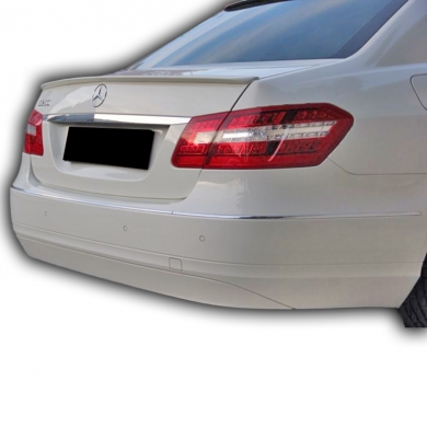 Mercedes E-Serisi W212 Uyumlu Anatomik Spoiler Boyalı