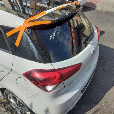 Hyundai İ20 Custom Spoiler Boyalı Fiber