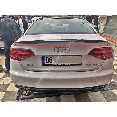 Audi A4  Uyumlu Yedek Parça Yarasa Bagaj Spoiler