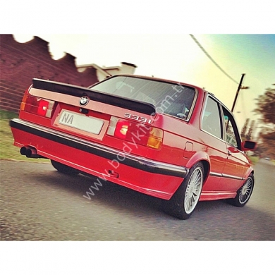 BMW E30 (1986-1987) Uyumlu Yedek Parça M1 Arka Tampon Eki