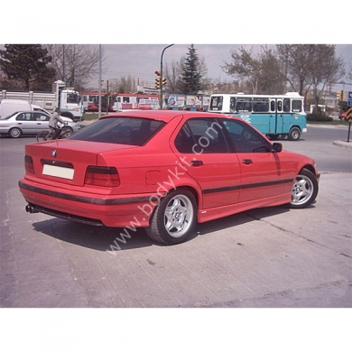 BMW E36 Sedan Cam Üstü Spoiler