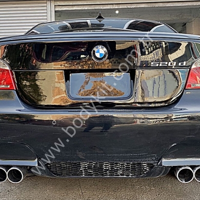  BMW E60 Kare Arka Plakalık