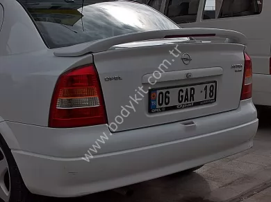 Opel Astra G Uyumlu Yedek Parça Sedan Işıklı Spoiler