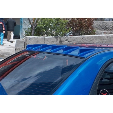 Subaru İmpreza Uyumlu Yedek Parça Cam Üstü Balık Sırtı Spoiler
