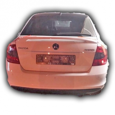 Skoda Rapid 2014 Yüksek Spoiler Boyalı