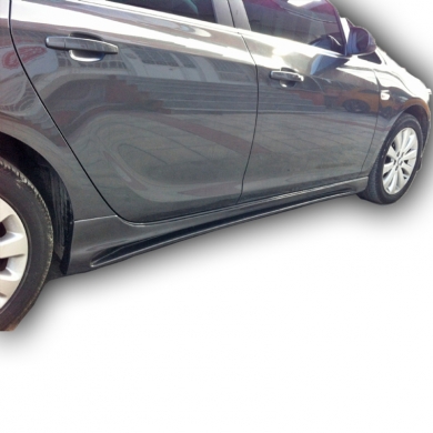 Opel Astra K Uyumlu Yedek Parça Kanallı Yan Marşpiyel (Plastik)